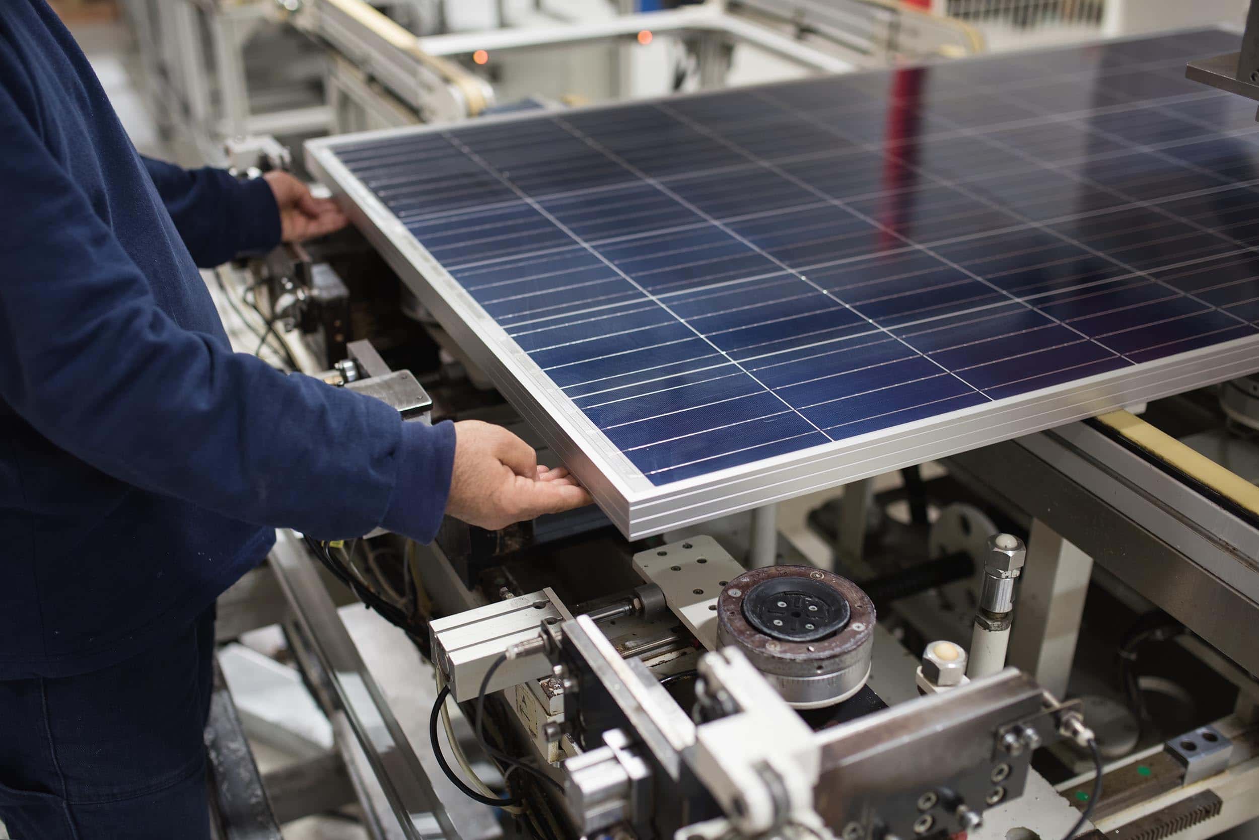 is-the-manufacturing-process-of-solar-panels-environmentally-friendly